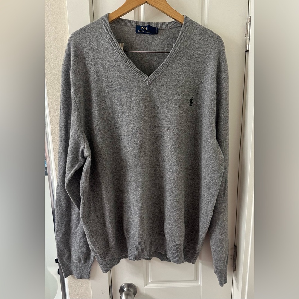 Ralph Lauren Polo Men's Grey V-Neck Sweater - Size 2XL